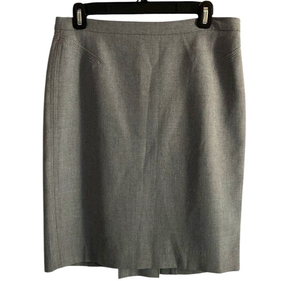 LOFT Light Gray Mini Tailored Fit Pencil Skirt Size 6 Neutral Figure Flattering - Picture 1 of 4